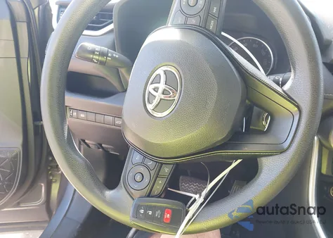 2019 Toyota Rav4 Xle z USA, uszkodzony, nr VIN JTMW1RFV2KD023533